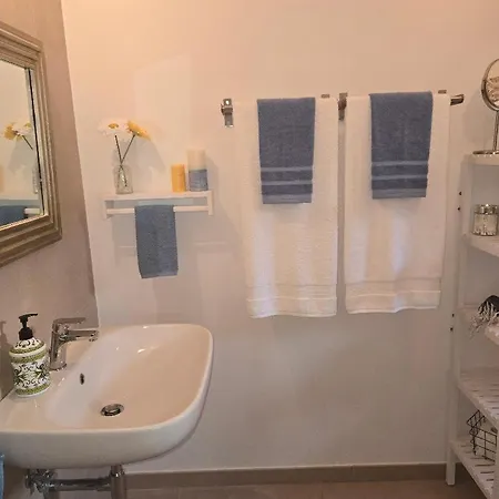 La Casa Felice Парабита